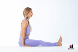 posizione bastone dandasana